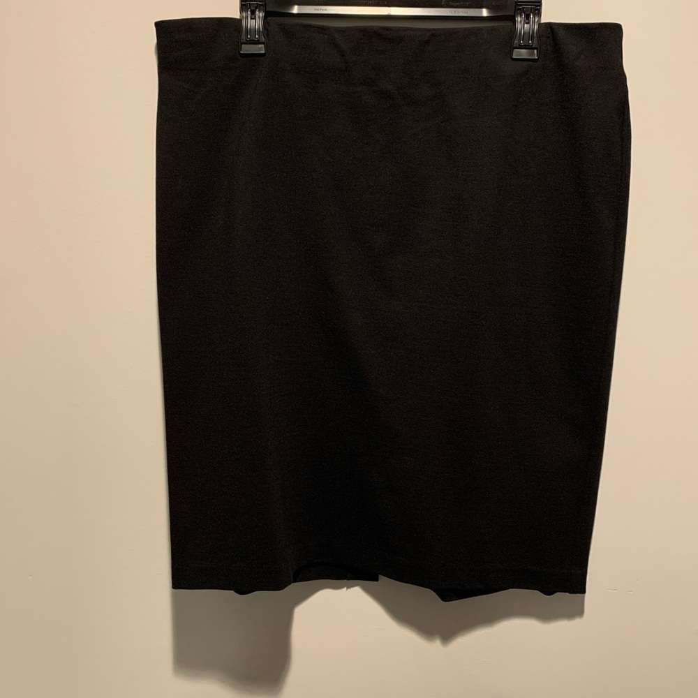 🦋 Black Skirt like new
